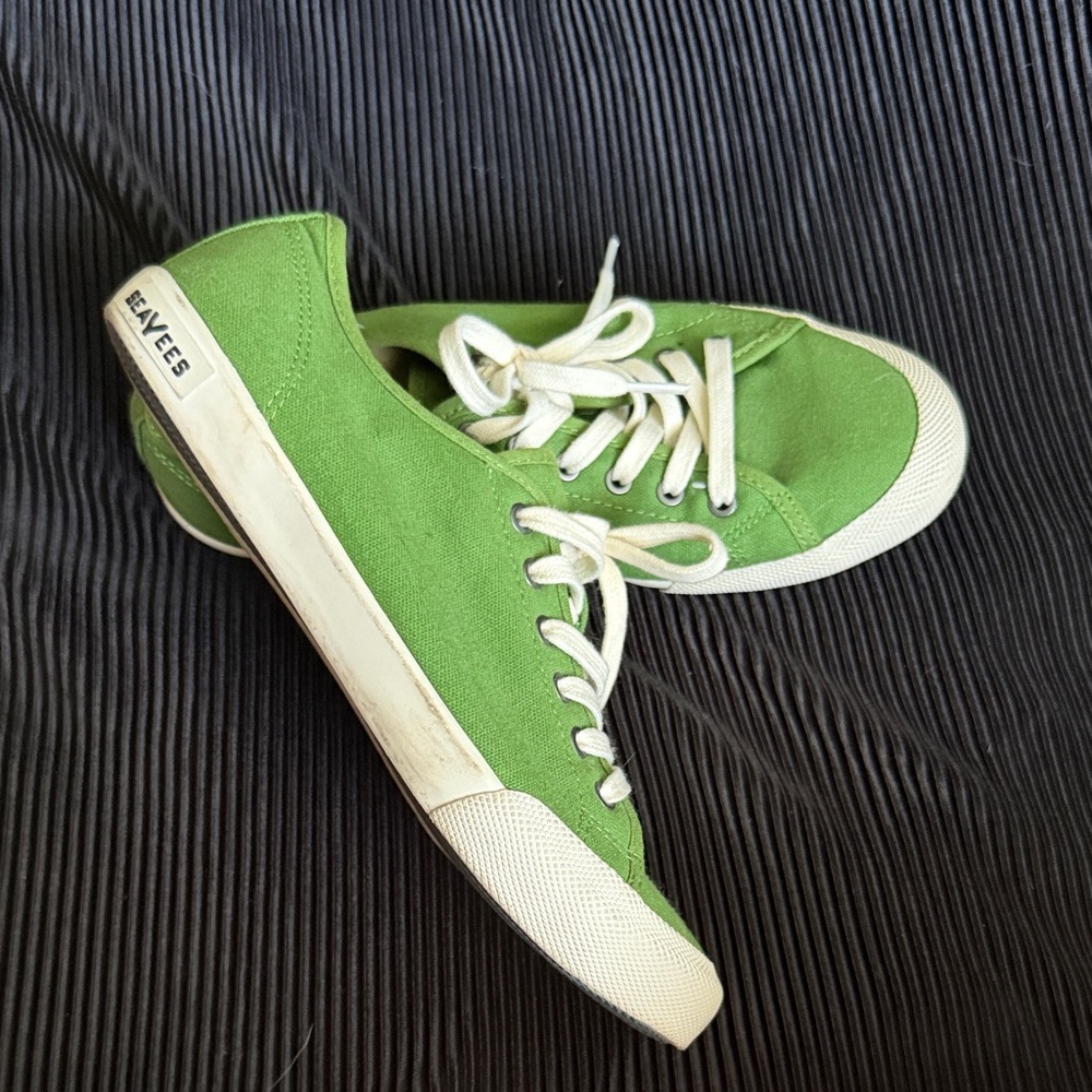 SeaVees Monterey Cactus Green Sneakers with White Accents 8.5 - Picture 2 of 12